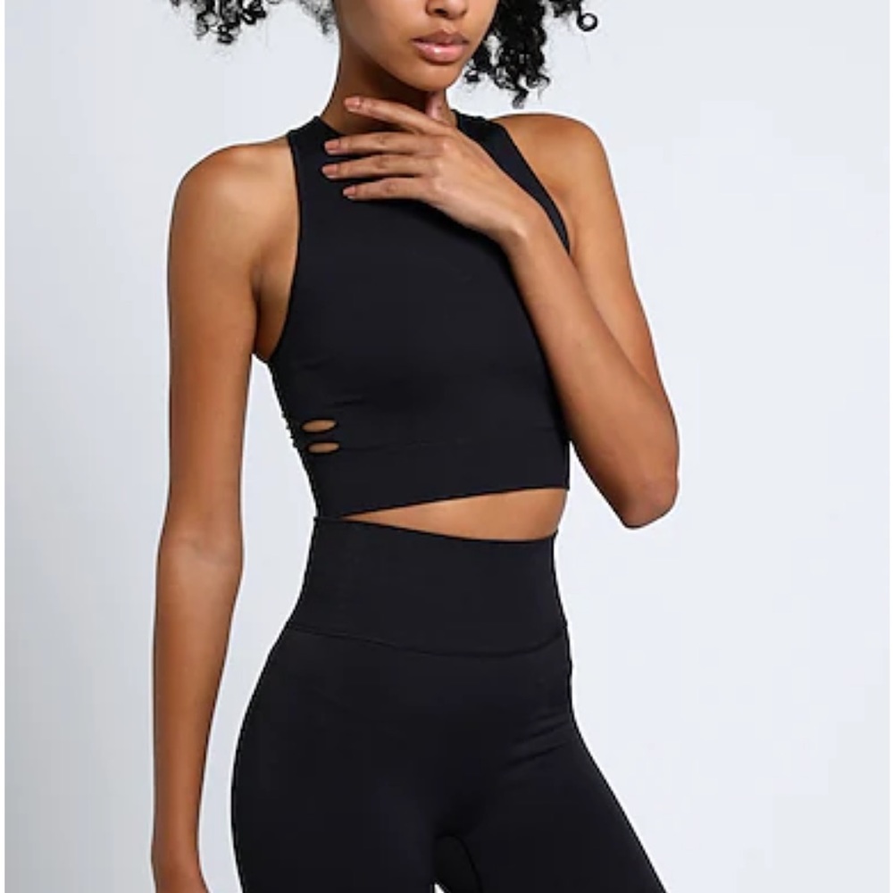 ADIDAS by STELLA McCARTNEY
ASMC TPR S CROP